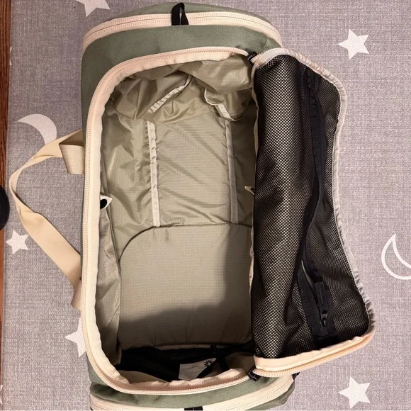 States Valley Weekender in Sage - Picture 6 of 9